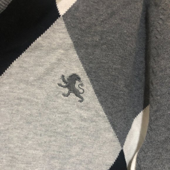 Black, White, and Gray Argyle Sweater - Picture 5 of 8